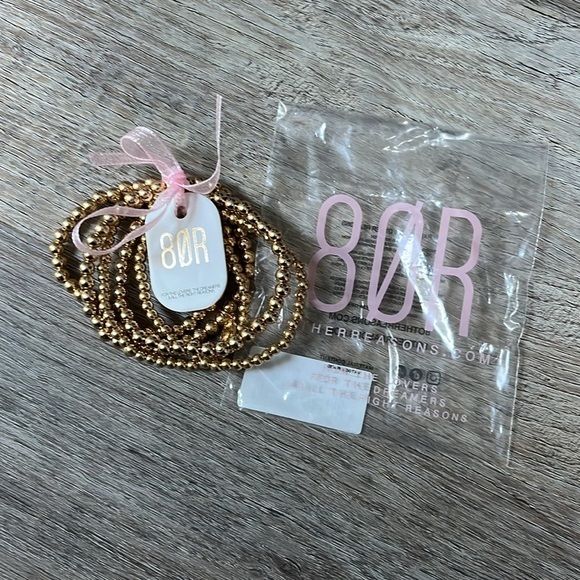 8 Other Reasons Set of 5 18K Gold Plated Stretch Bracelets - Picture 3 of 4